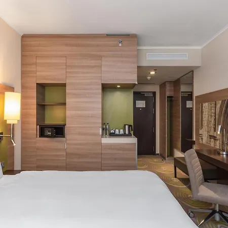 - Kyiv, An Ihg Hotel Kiev